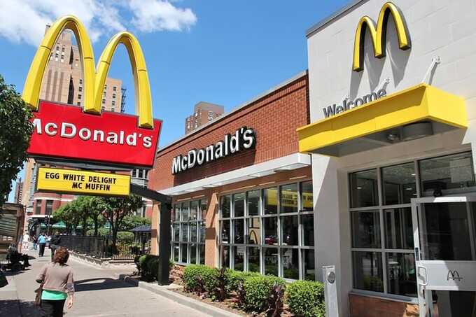 Бывшая сеть McDonald’s возобновила найм персонала